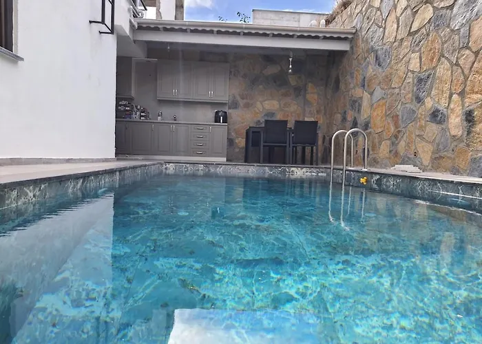 公寓 Tranquil Seaview With Private Pool In *