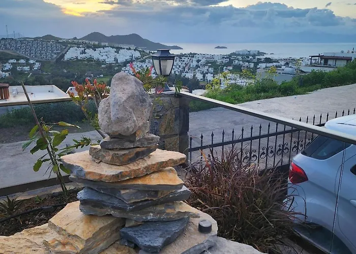 Tranquil Seaview With Private Pool In Daire