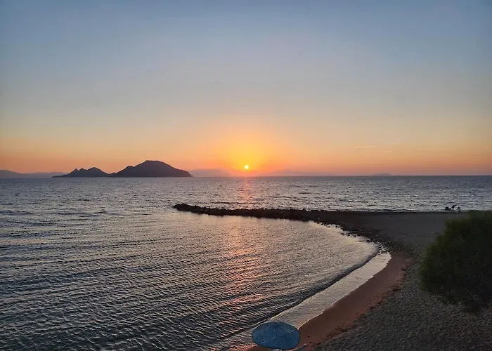 Tranquil Seaview With Private Pool In 公寓 *