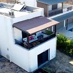 Tranquil Seaview With Private Pool In Daire *