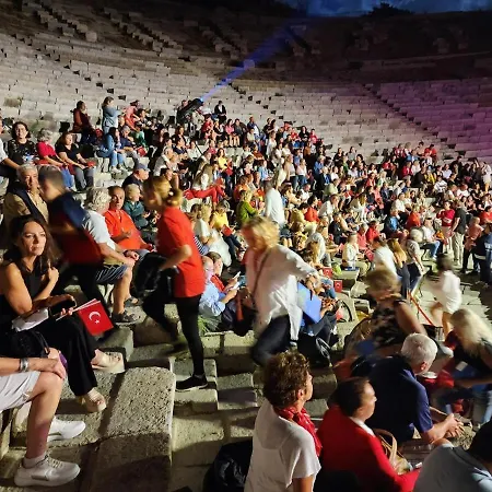 Апартаменты Tranquil Seaview With Private Pool In