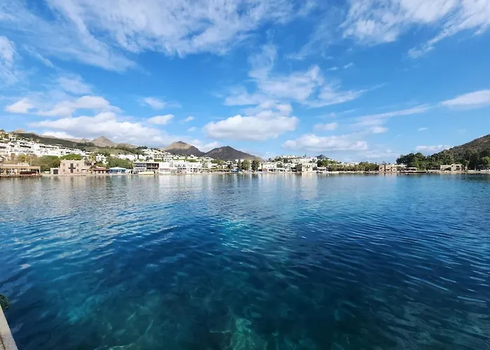 Tranquil Seaview With Private Pool In Apartment