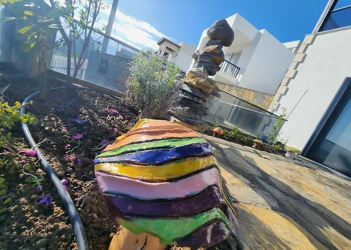 Апартаменты Tranquil Seaview With Private Pool In