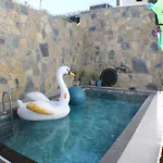 Tranquil Seaview With Private Pool In 博德鲁姆