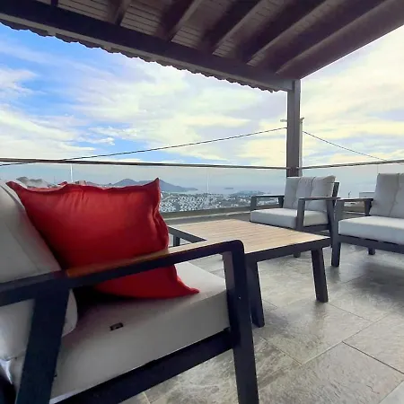 Tranquil Seaview With Private Pool In Appartement