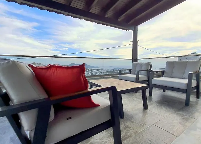 Tranquil Seaview With Private Pool In Appartement